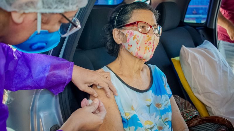 Prefeitura de Benevides começa imunizar idosos acima de 70 anos contra a covid-19.