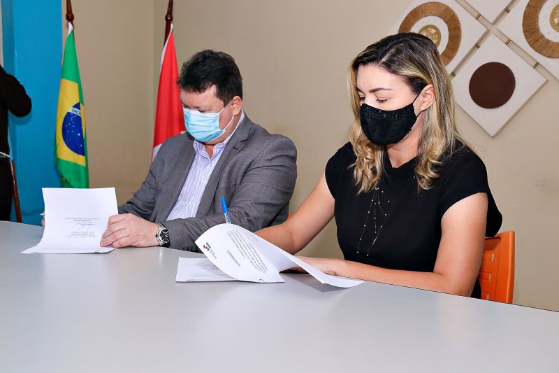 Prefeitura de Benevides fecha parceria com o Governo do Estado para melhorias na mobilidade urbana e saneamento municipal 