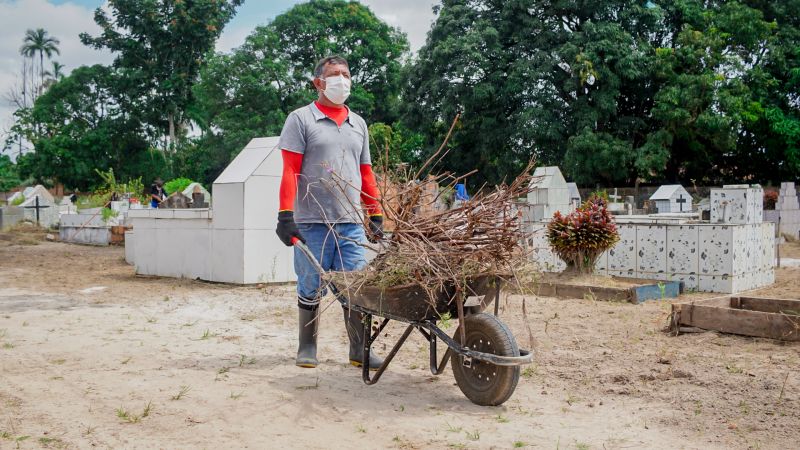 Prefeitura de Benevides prepara os cemitérios para o dia das mães 	
