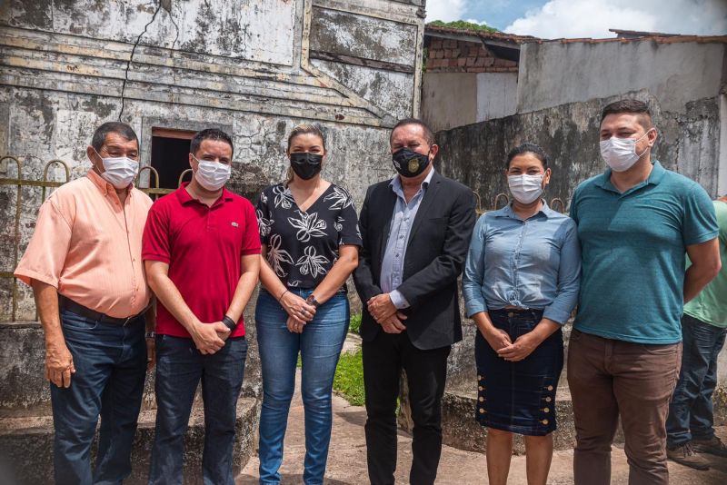 Delegado Geral da Polícia Civil e Prefeita de Benevides se reúnem com a comunidade para debater medidas de segurança no Murinim