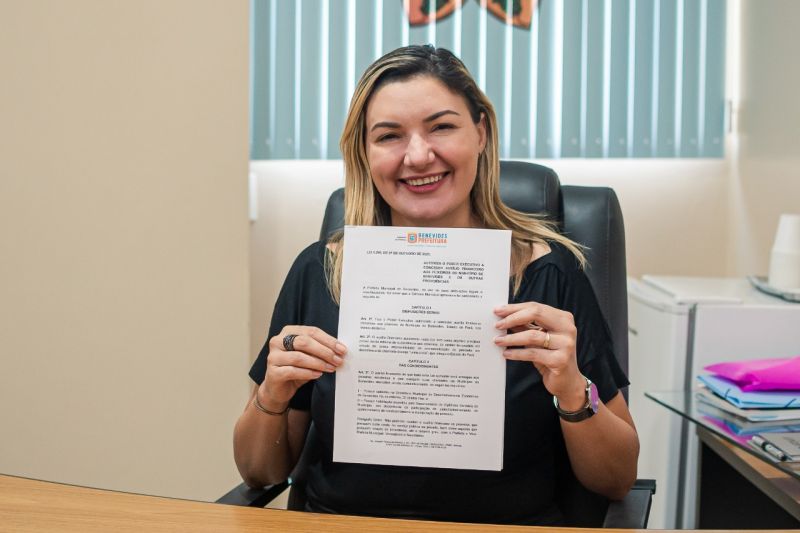 Prefeita de Benevides, Luziane Solon, anuncia auxílio de dois mil reais para peixeiros do município.