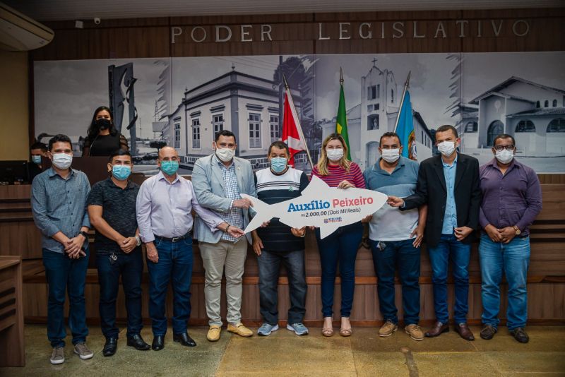 Prefeitura de Benevides concede auxílio financeiro para peixeiros do município