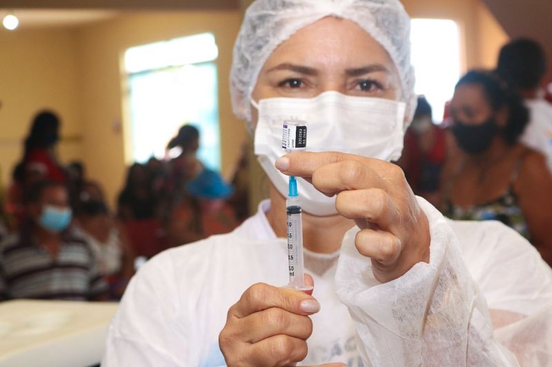 Benevides atinge 100% da meta de aplicação da 1ª dose da vacina contra a Covid-19 para adultos