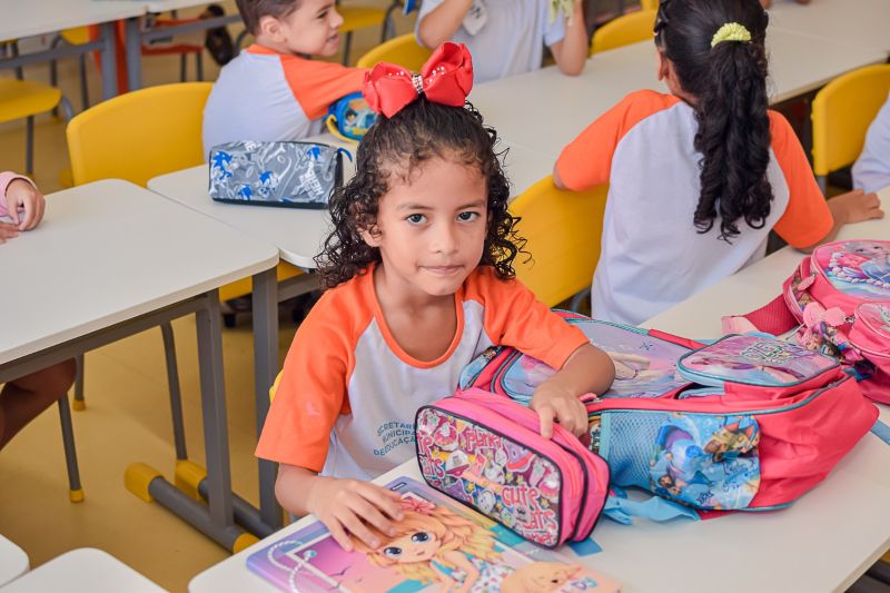 Volta as aulas. Secretário de educação.