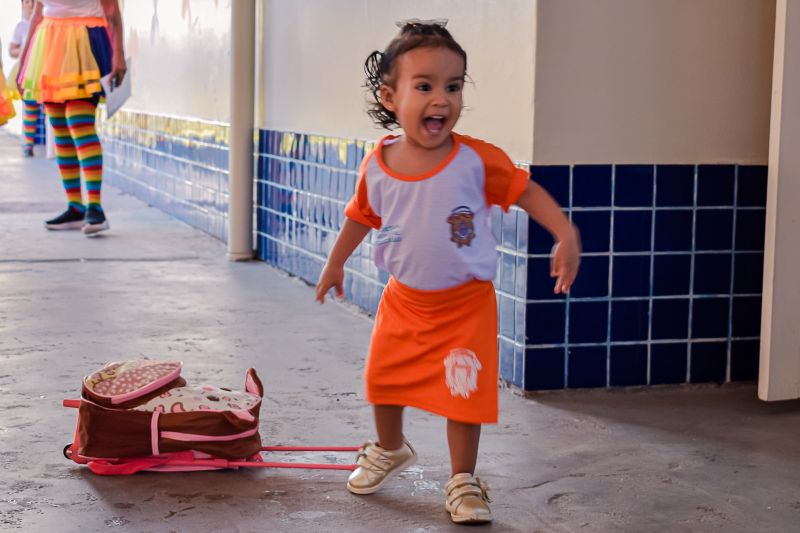 Volta as aulas. Secretário de educação.