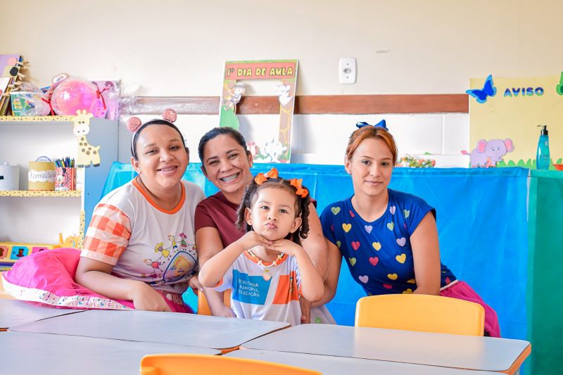 Volta as aulas. Secretário de educação.