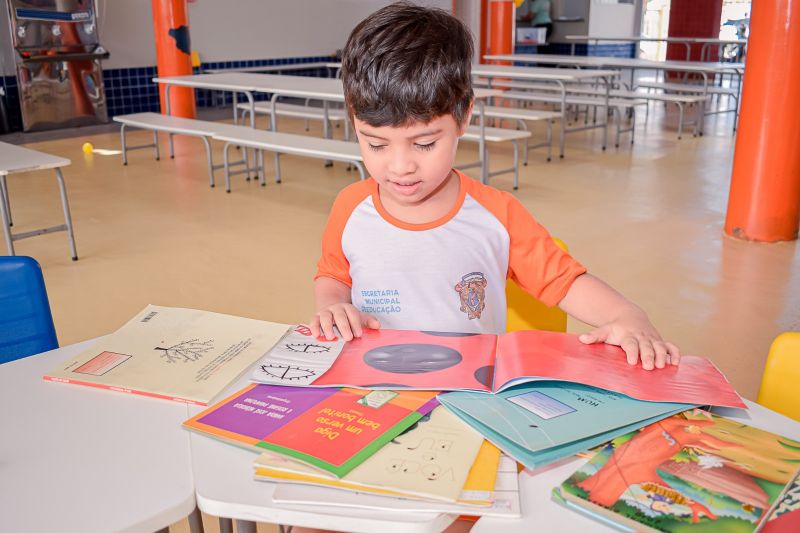 Volta as aulas. Secretário de educação.