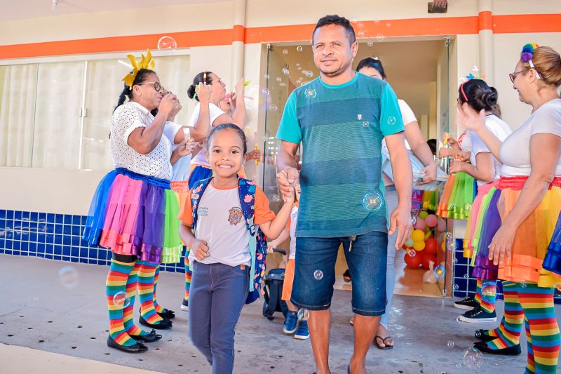 Volta as aulas. Secretário de educação.
