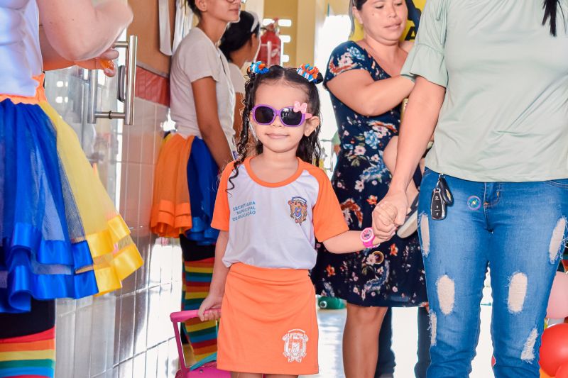 Volta as aulas. Secretário de educação.