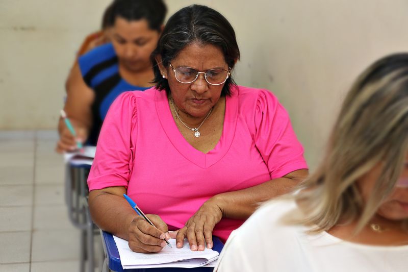 Aplicação de PROVA PARA GESTORES Escola St Luzia