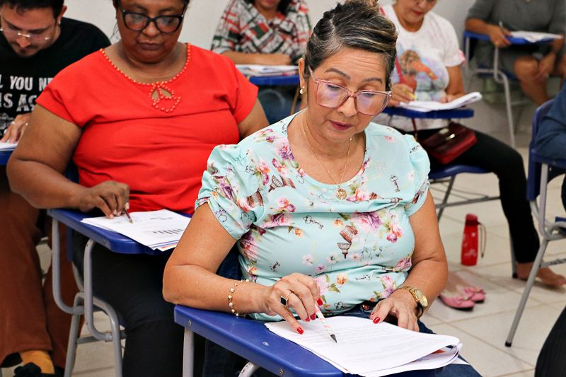 Aplicação de PROVA PARA GESTORES Escola St Luzia