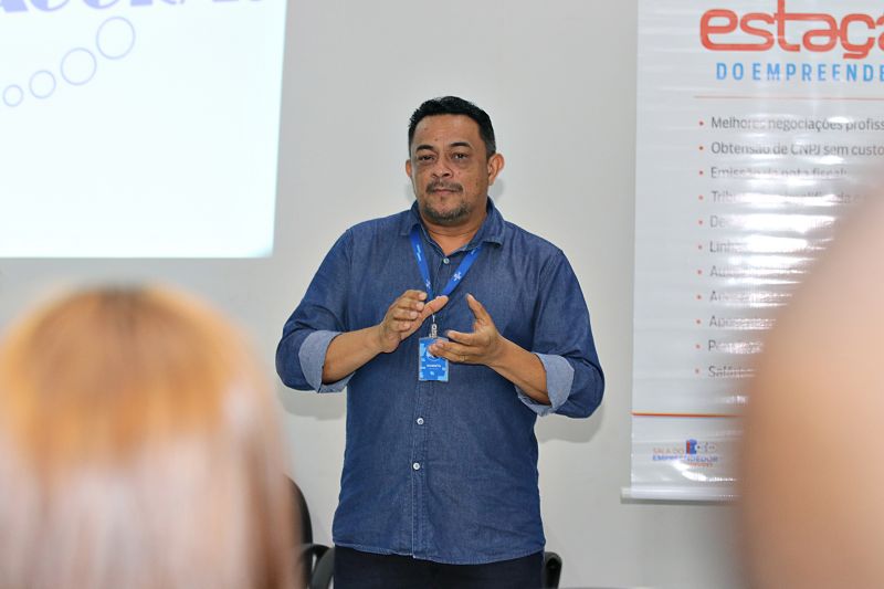 Entrega dos Certificados dos Cursos em Parceria com o SEBRAE