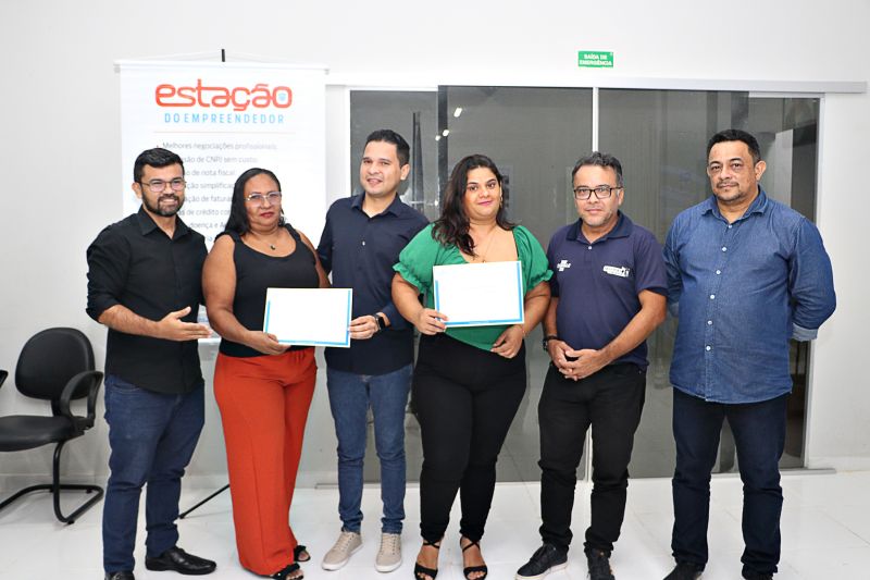 Entrega dos Certificados dos Cursos em Parceria com o SEBRAE