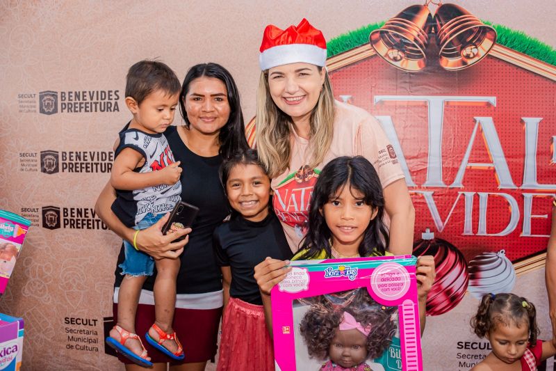Prefeitura de Benevides entrega cerca de 8 mil brinquedos para as crianças da Rede Municipal 