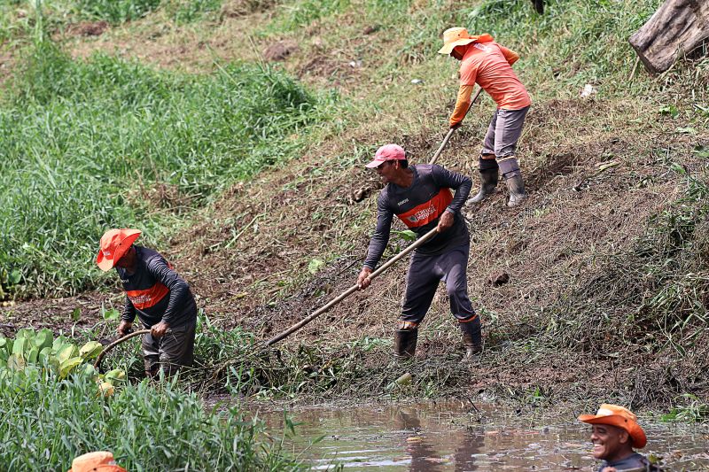 LIMPEZA DO IGARAPÉ QUEBRA GALHO