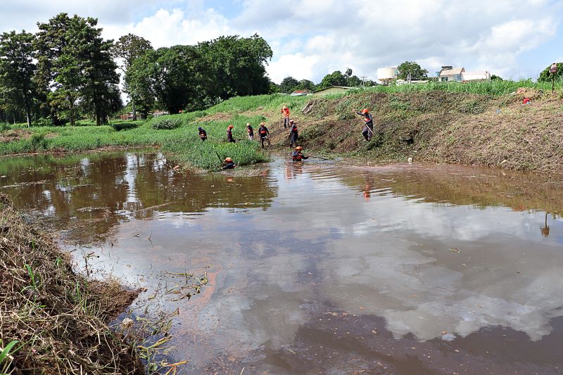 LIMPEZA DO IGARAPÉ QUEBRA GALHO