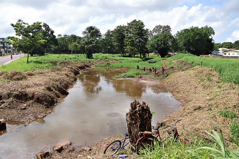 LIMPEZA DO IGARAPÉ QUEBRA GALHO