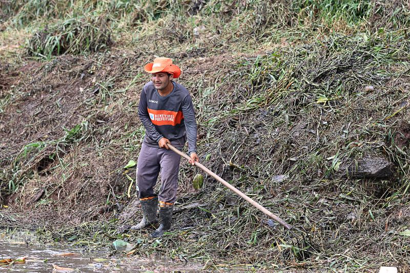 LIMPEZA DO IGARAPÉ QUEBRA GALHO