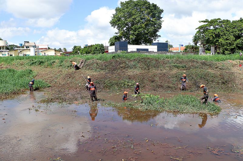 LIMPEZA DO IGARAPÉ QUEBRA GALHO
