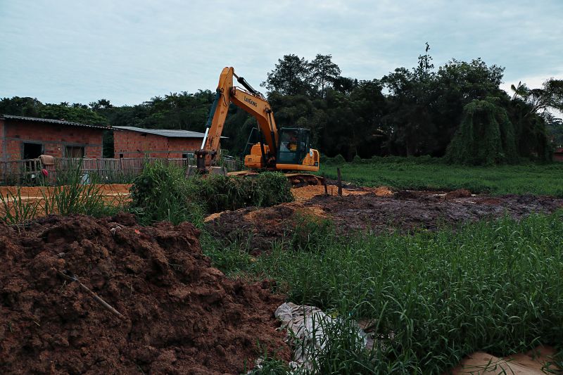 LIMPEZA PROFUNDA DO IGARAPÉ