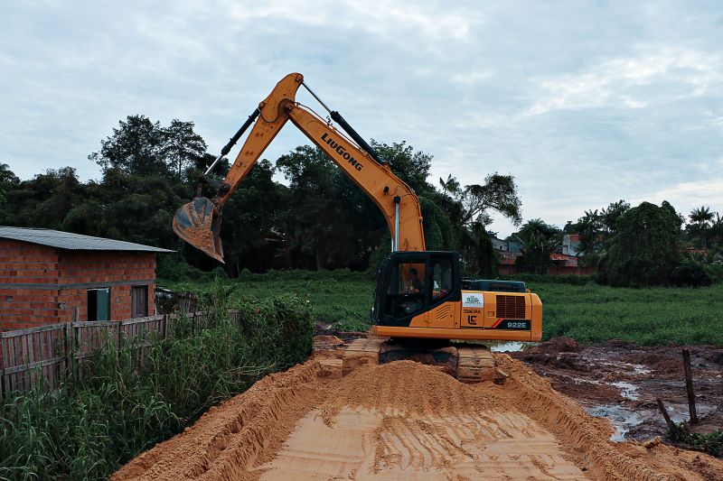 LIMPEZA PROFUNDA DO IGARAPÉ