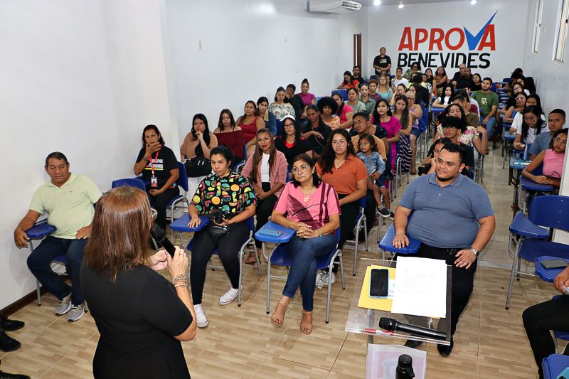ENTREGA DE CERTIFICADO DO CURSO DE ORATÓRIA E DICÇÃO
