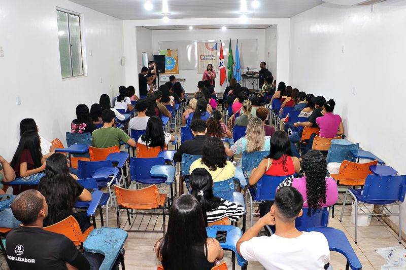 ENTREGA DE CERTIFICADO DO CURSO DE ORATÓRIA E DICÇÃO