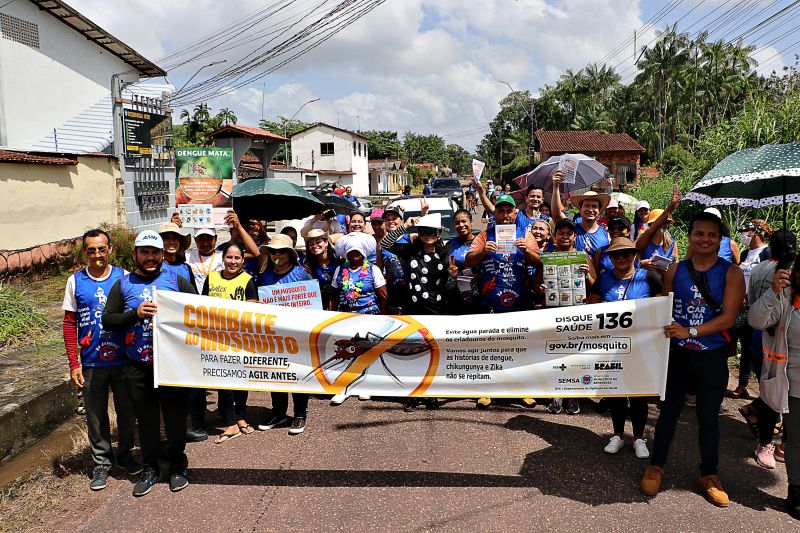 MULTIDÃO COMBATE A DENGUE
