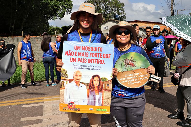 MULTIDÃO COMBATE A DENGUE