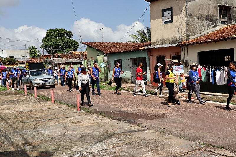 MULTIDÃO COMBATE A DENGUE