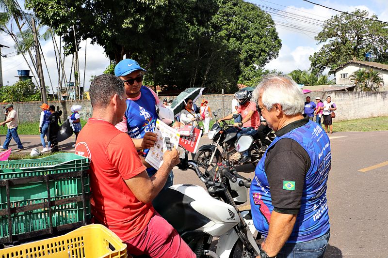 MULTIDÃO COMBATE A DENGUE