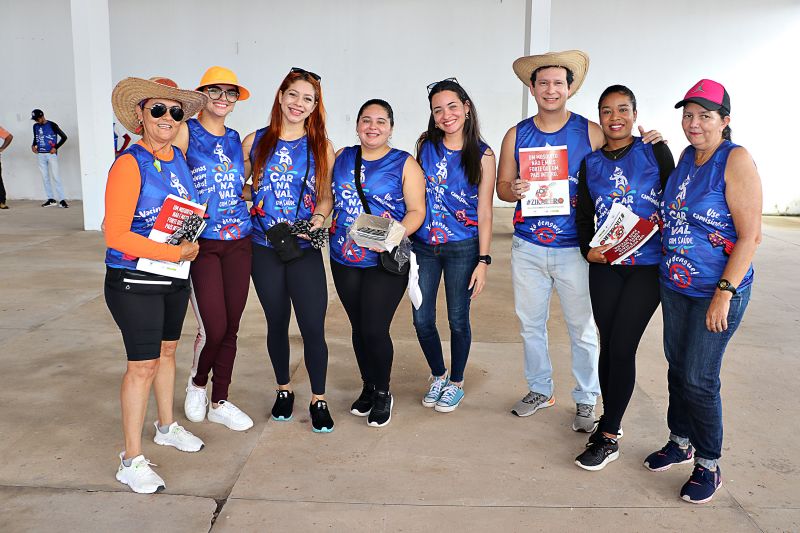 MULTIDÃO COMBATE A DENGUE