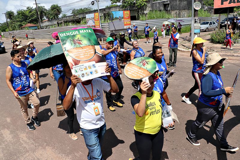 MULTIDÃO COMBATE A DENGUE