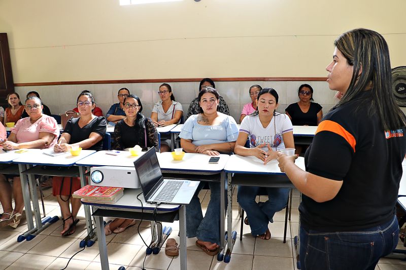 Formação em Tempo ESCOLA FIORE palestra
