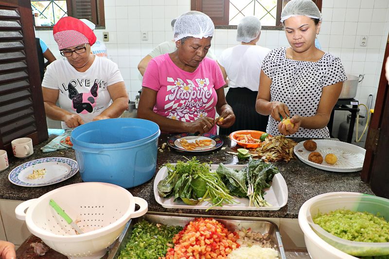 Manipulação de alimentos ESCOLA FIORE ENTREGA DOS CERTIFICADOS