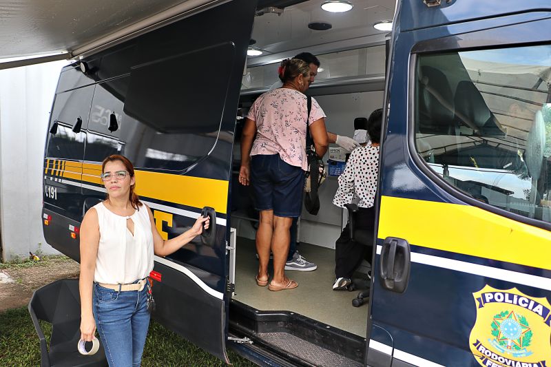 MARÇO LILAS ITINERANTE  -  BAIRRO DAS FLORES