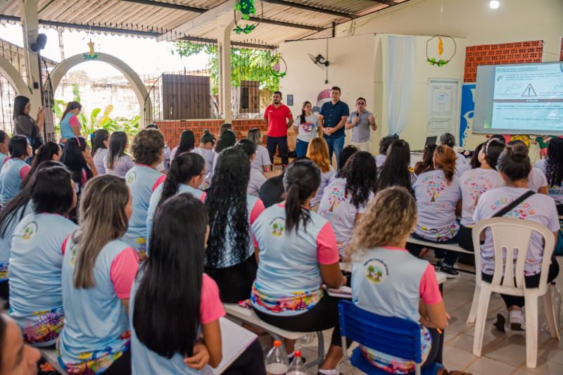 FORMAÇÃO PARA PROFESSORES NA ESCOLA SAGRADO CORAÇÃO DE JESUS