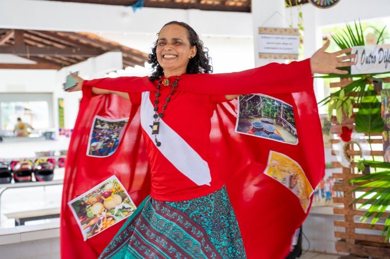 Professores e Professoras da Escola Municipal Em Tempo Integral dialogam sobre reinculturação 