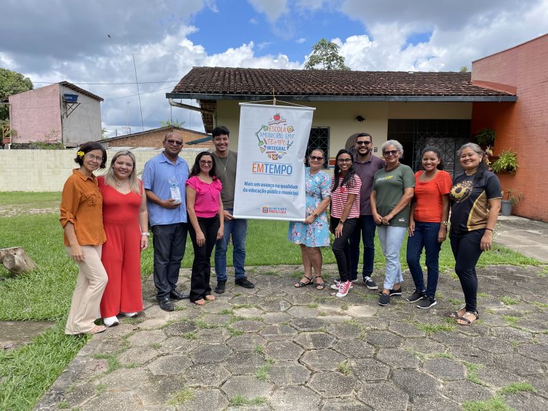 Professoras e professores dos espaços maker de educação integral participam de oficinas alternativas 