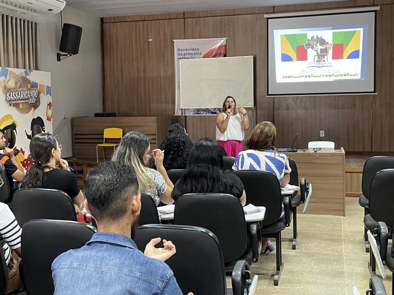 Encontro com as lideranças educacionais marca reflexões sobre identidades étnico-raciais e afetividade nas relações