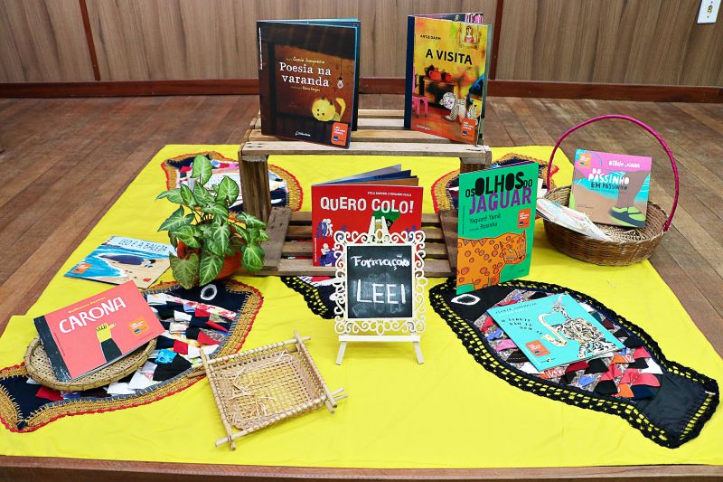 Formação do Programa de Leitura e Escrita da Educação LEEI