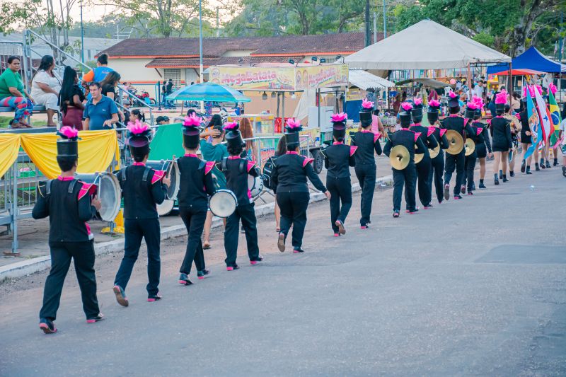 DESFILE ESCOLAR CENTRO DE BENEVIDES