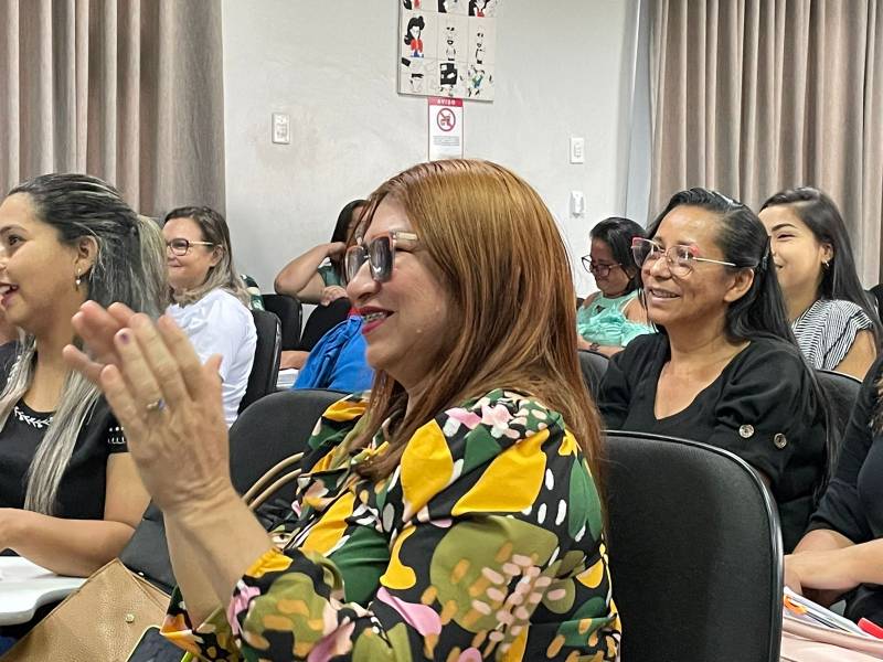Lideranças educacionais da Rede Municipal participam de encontro mensal 