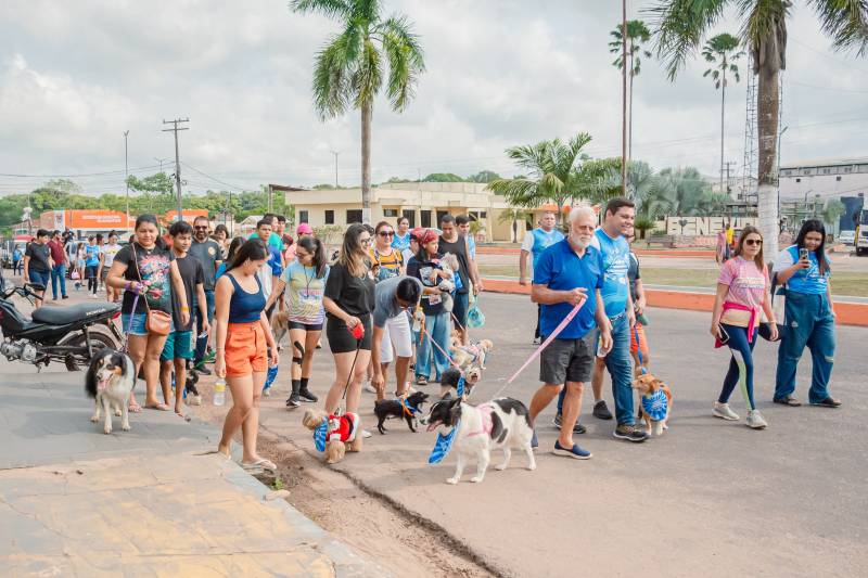 Benevides realiza primeira “Cãominhada” em prol dos animais