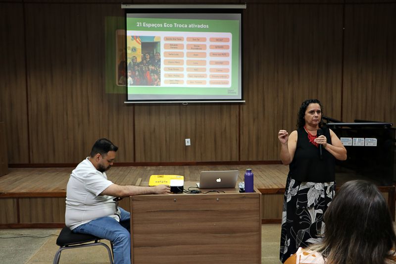 Encontro dos gestores com mobilizadores do Benevides Recicla.
