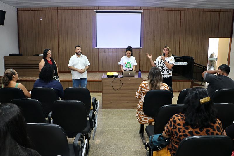 Encontro dos gestores com mobilizadores do Benevides Recicla.