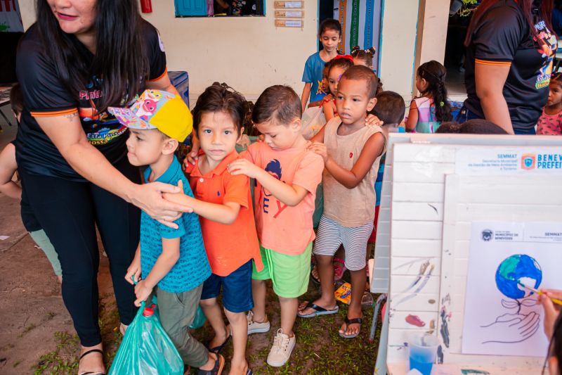 RECICLE E BRINQUE- ESCOLA MARA BEGOT