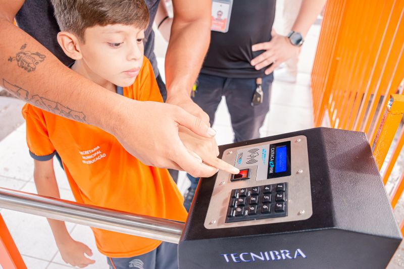 INAUGURAÇÃO DA ESCOLA MANOEL TRAJANO