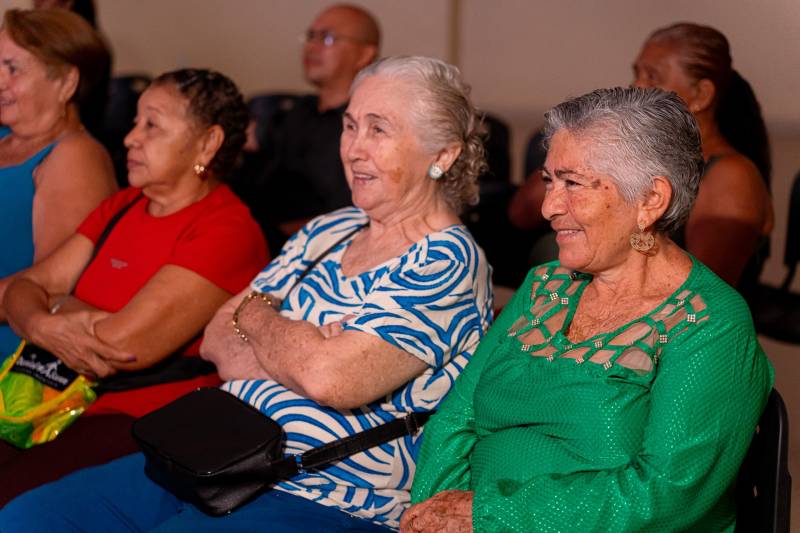 Projeto “Uma Noite no Cinema” fortalece inclusão e bem-estar dos idosos em Benevides