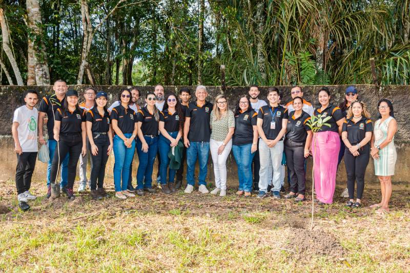 Benevides avança no plano de arborização com plantio de 160 mudas na Av. João Fanjas